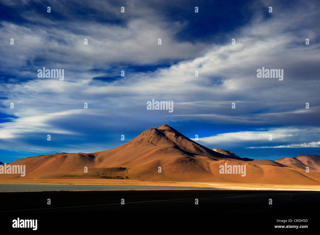 Montagna del massiccio nella luce della sera, Uyuni, Bolivia, Sud America Foto Stock