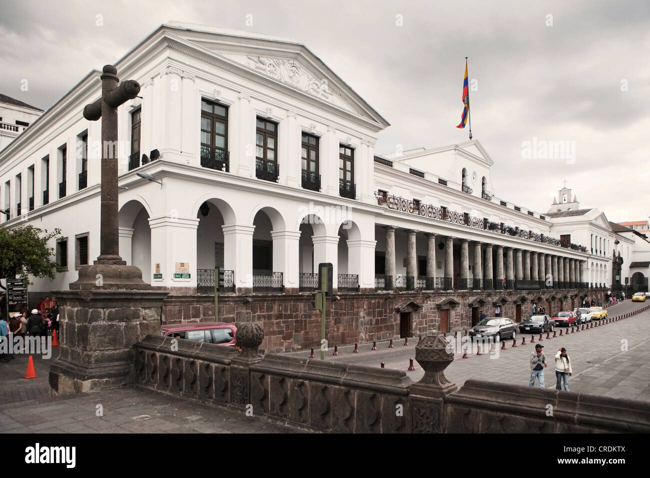Palacio de Carondelet, la sede del governo ecuadoriano, nella Plaza Grande nel centro storico della città di Quito, Ecuador Foto Stock