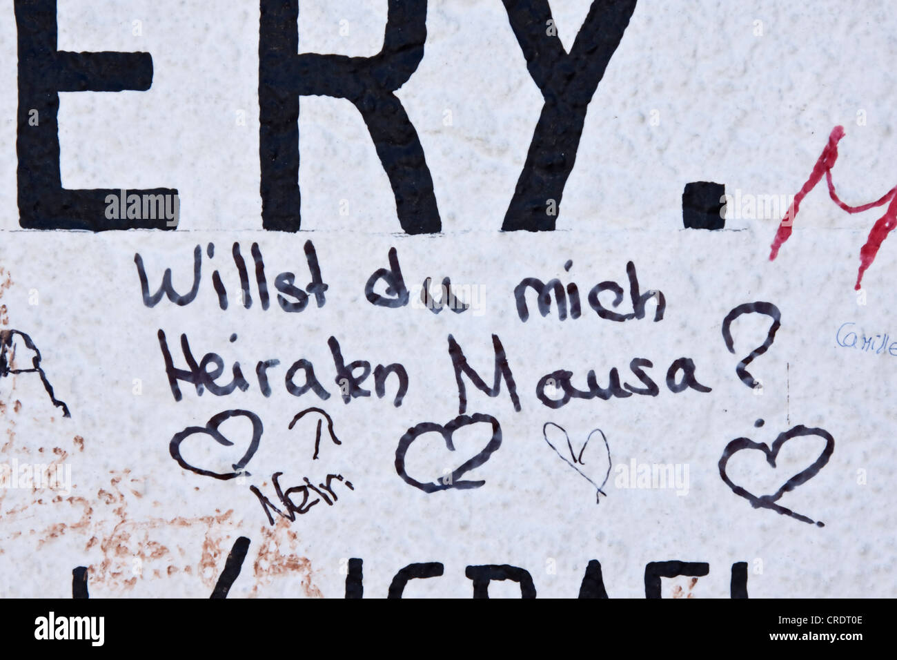 Proposta " Willst Du mich heiraten Mausa?' o ti sposerà me Mausa? Sul muro di Berlino, la East Side Gallery di Berlino Foto Stock