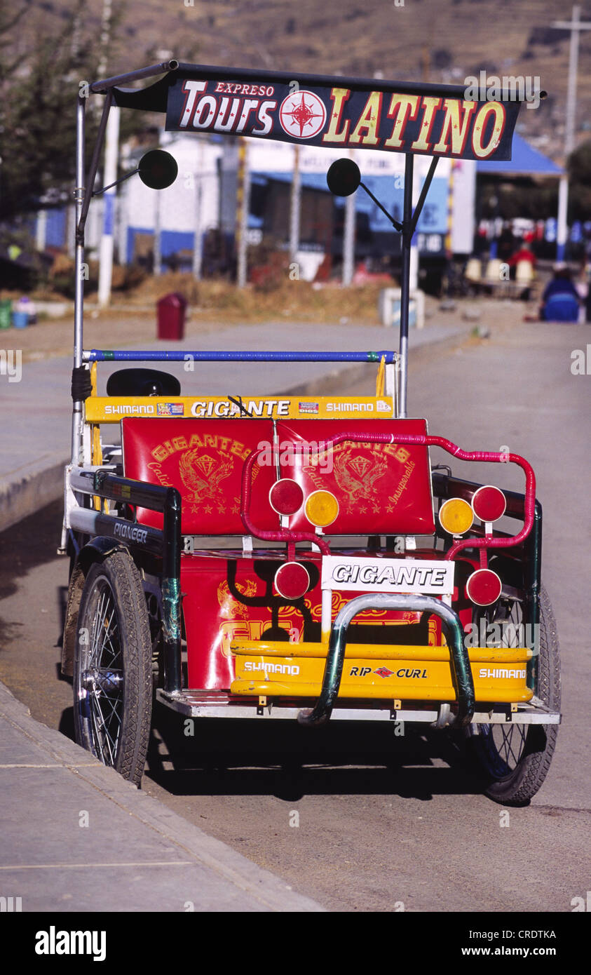 Ciclo taxi. Puno, Perù. Foto Stock