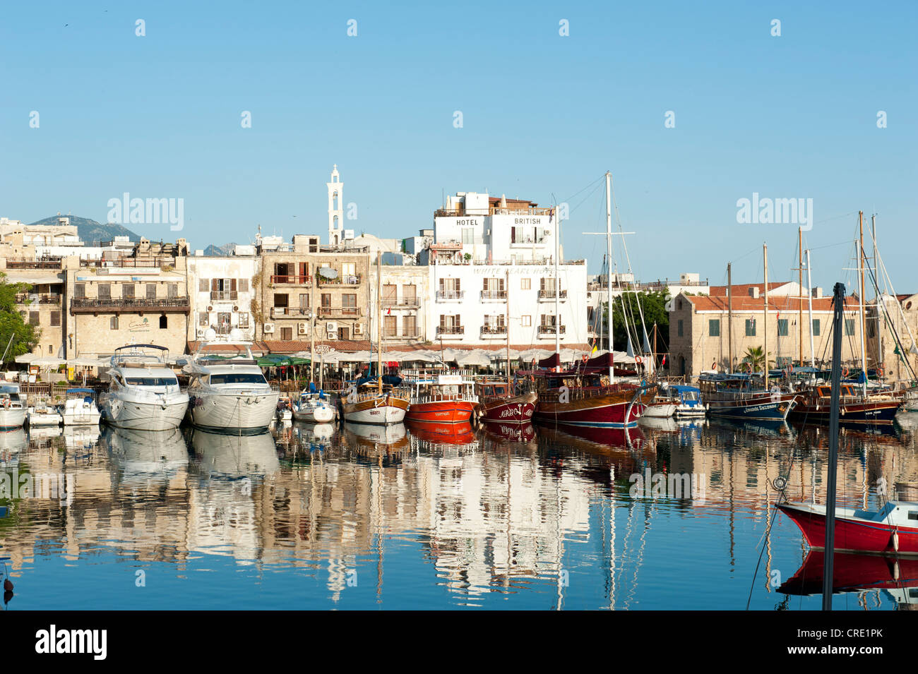 Le barche nel porto, Girne, Kyrenia, Repubblica Turca di Cipro del Nord di Cipro, Europa Foto Stock