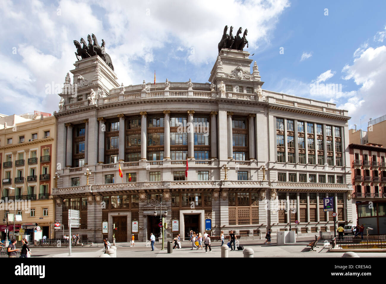 Filiale della Banca spagnola BBVA, Banco Bilbao Vizcaya Argentaria, in un edificio storico a Madrid, Spagna, Europa Foto Stock