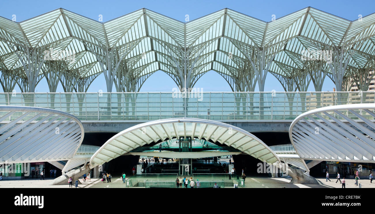 Stazione Oriente, Garo do Oriente, progettato dall'architetto spagnolo Santiago Calatrava, sui terreni del Parque das Nacoes Foto Stock