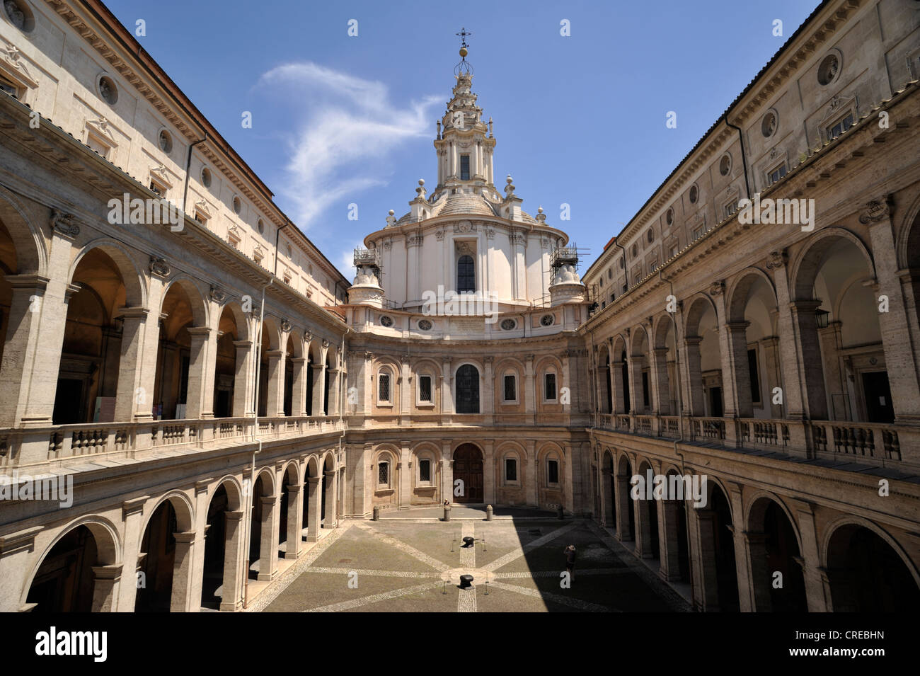 Italia, Roma, chiesa di Sant'Ivo alla Sapienza, cortile Foto Stock