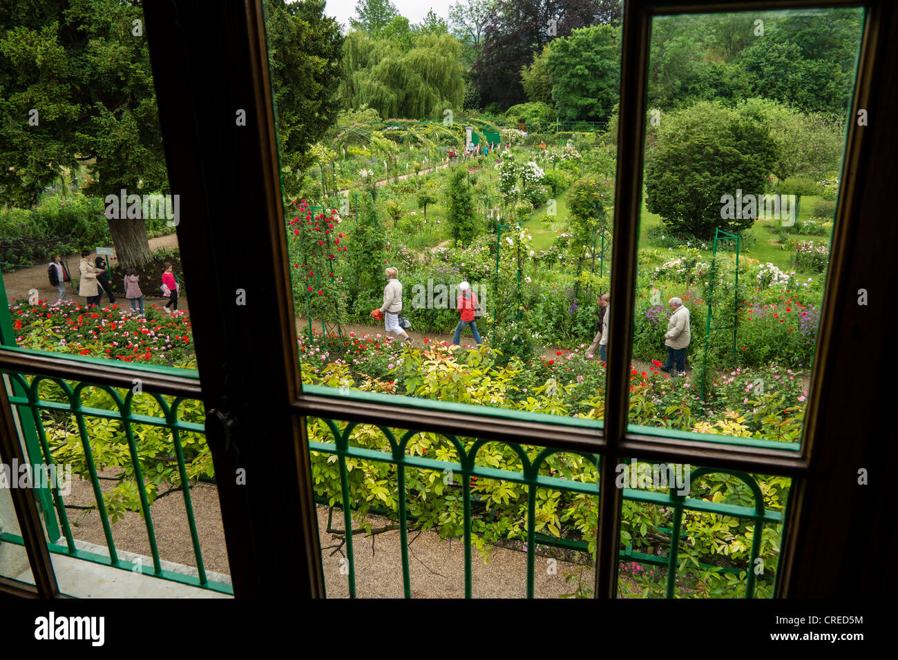 Vista dei famosi giardini di Claude Monet della vecchia casa a Giverny in Francia Foto Stock