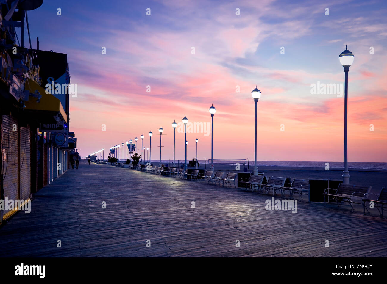 Il Boardwalk Sunrise, Ocean City Maryland USA Foto Stock