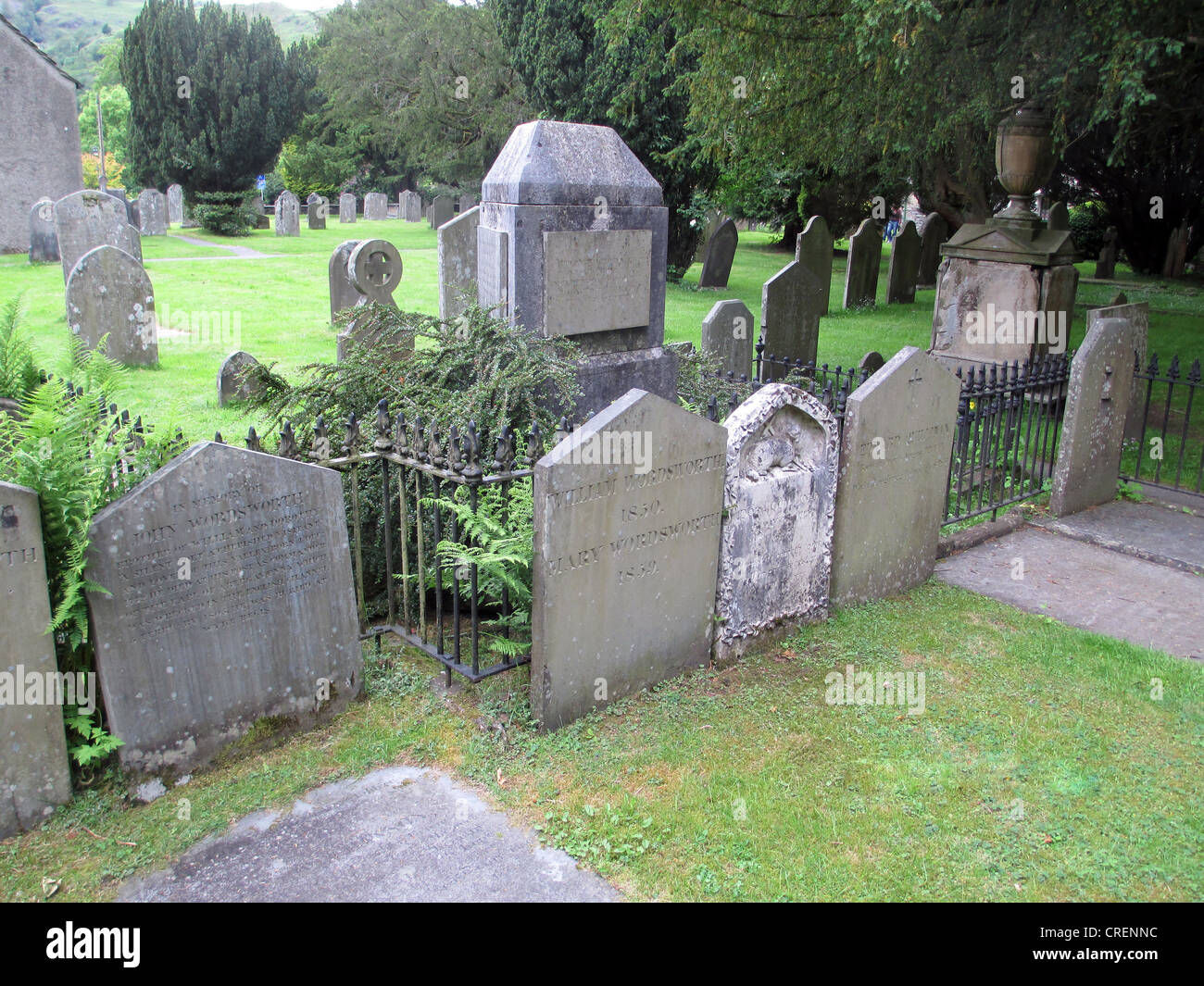 WILLIAM WORDSWORTH (1770-1850) luogo di sepoltura della famiglia Wordsworth presso San Osvaldo Chiesa, Grasmere Cumbria,. Foto Tony Gale Foto Stock