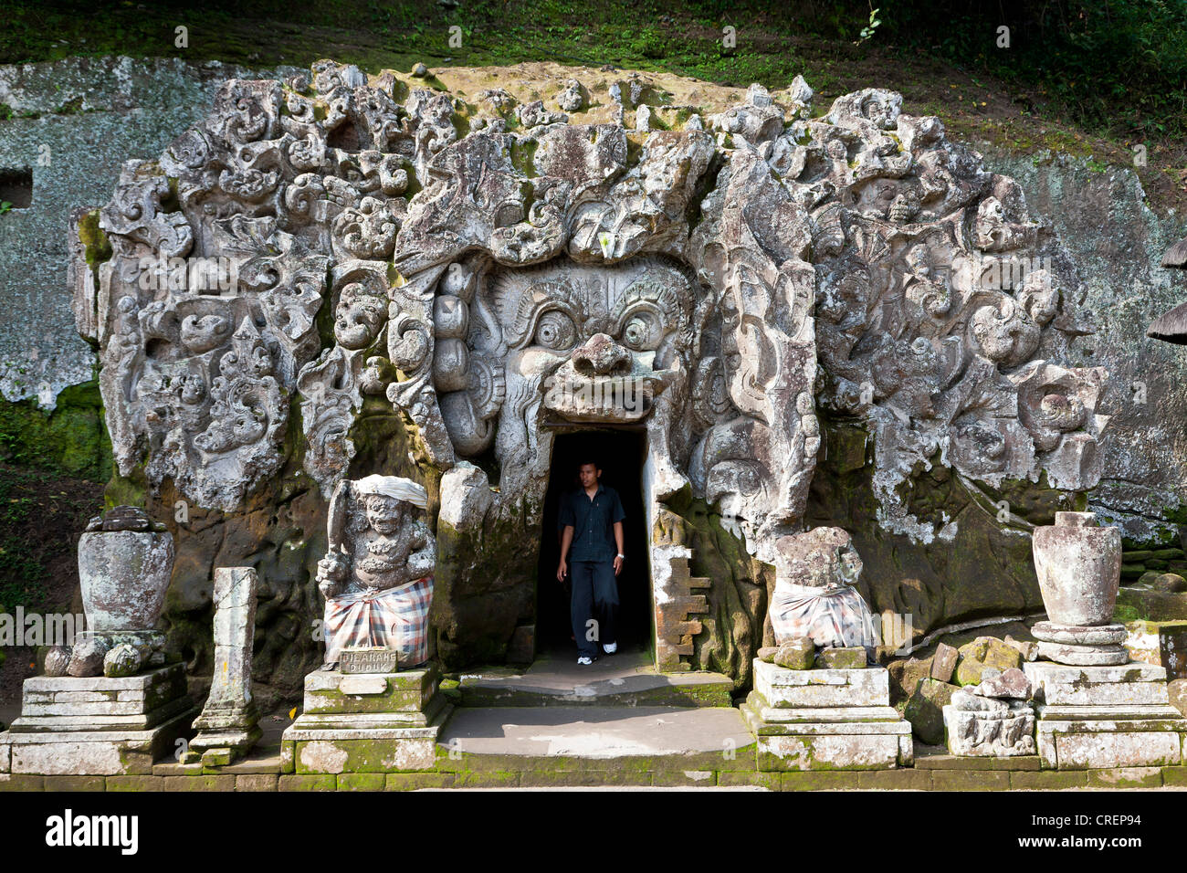 L'ingresso alla grotta di elefante o Goa Gajah, nei pressi di Ubud, centro di Bali, Bali, Indonesia, Asia sud-orientale, Asia Foto Stock