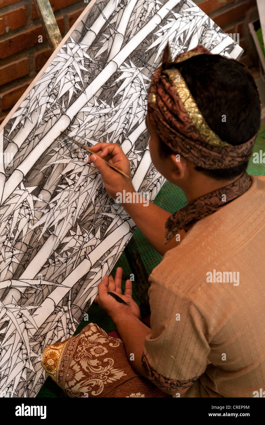 Pittore al lavoro, Bali, Indonesia, Asia sud-orientale, Asia Foto Stock