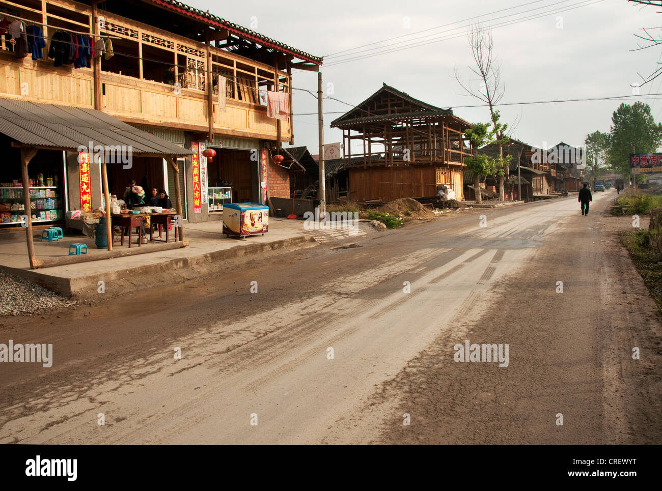 La strada principale di chejiang dong village, rongjiang county, guizhou, Cina del Sud Foto Stock