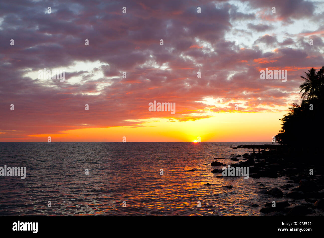 Tramonto sull'isola Foto Stock