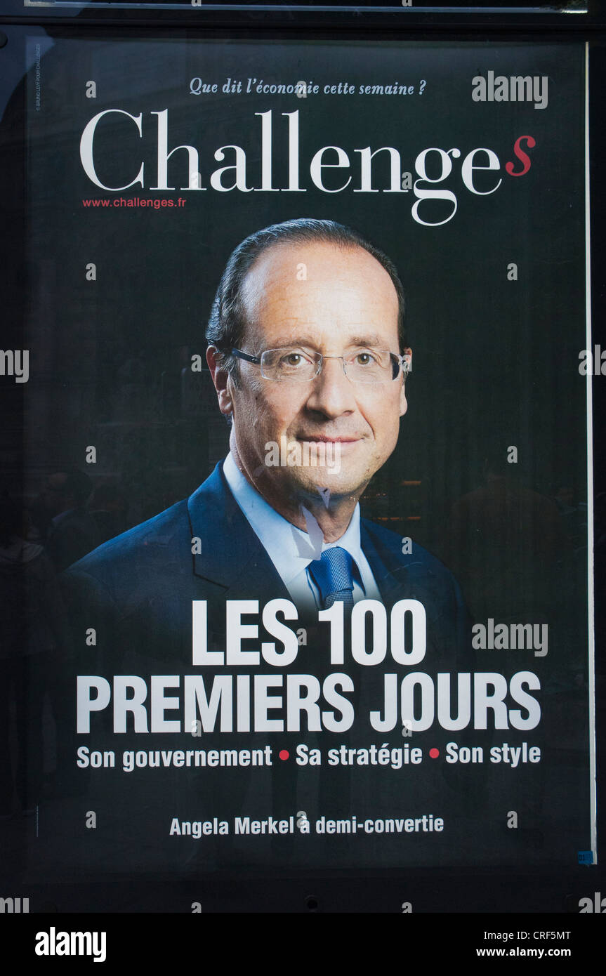 Una rivista palizzata in note di Parigi i primi cento giorni del Francois Hollande presidenza Foto Stock