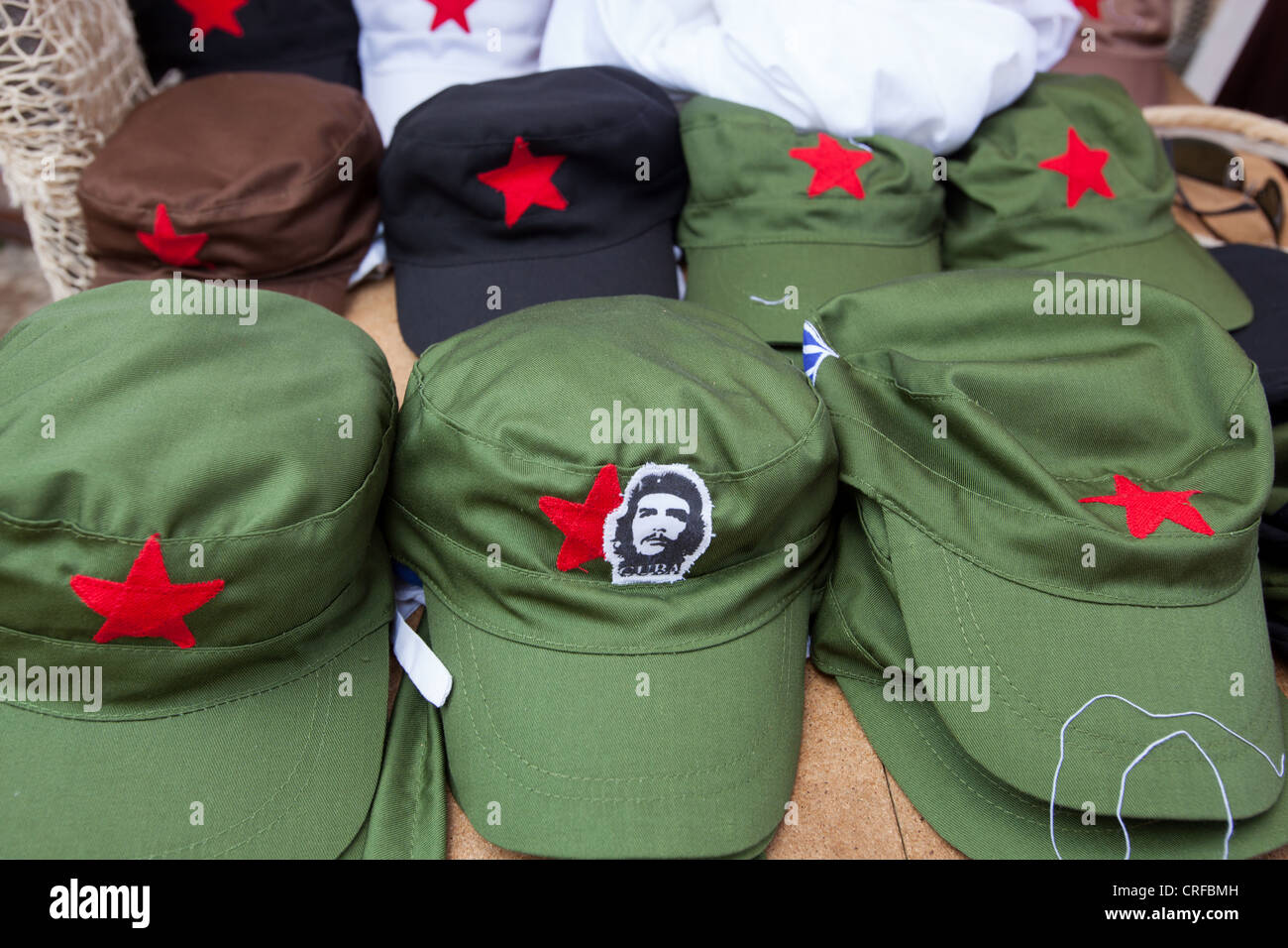 Red Star baseball cubani cappucci in Trinidad, Cuba. Foto Stock