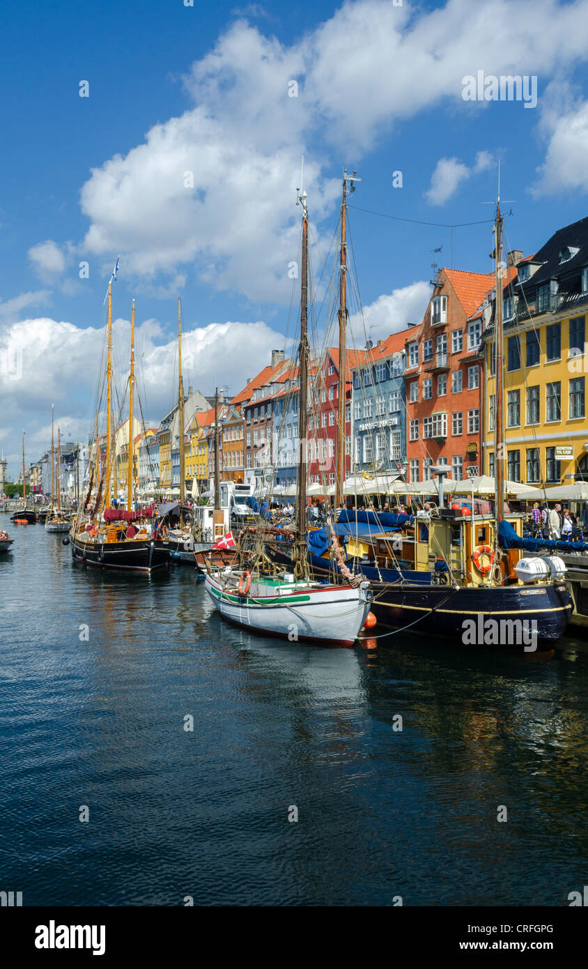 Porto di Nyhavn waterfront, Copenhagen, Danimarca Foto Stock