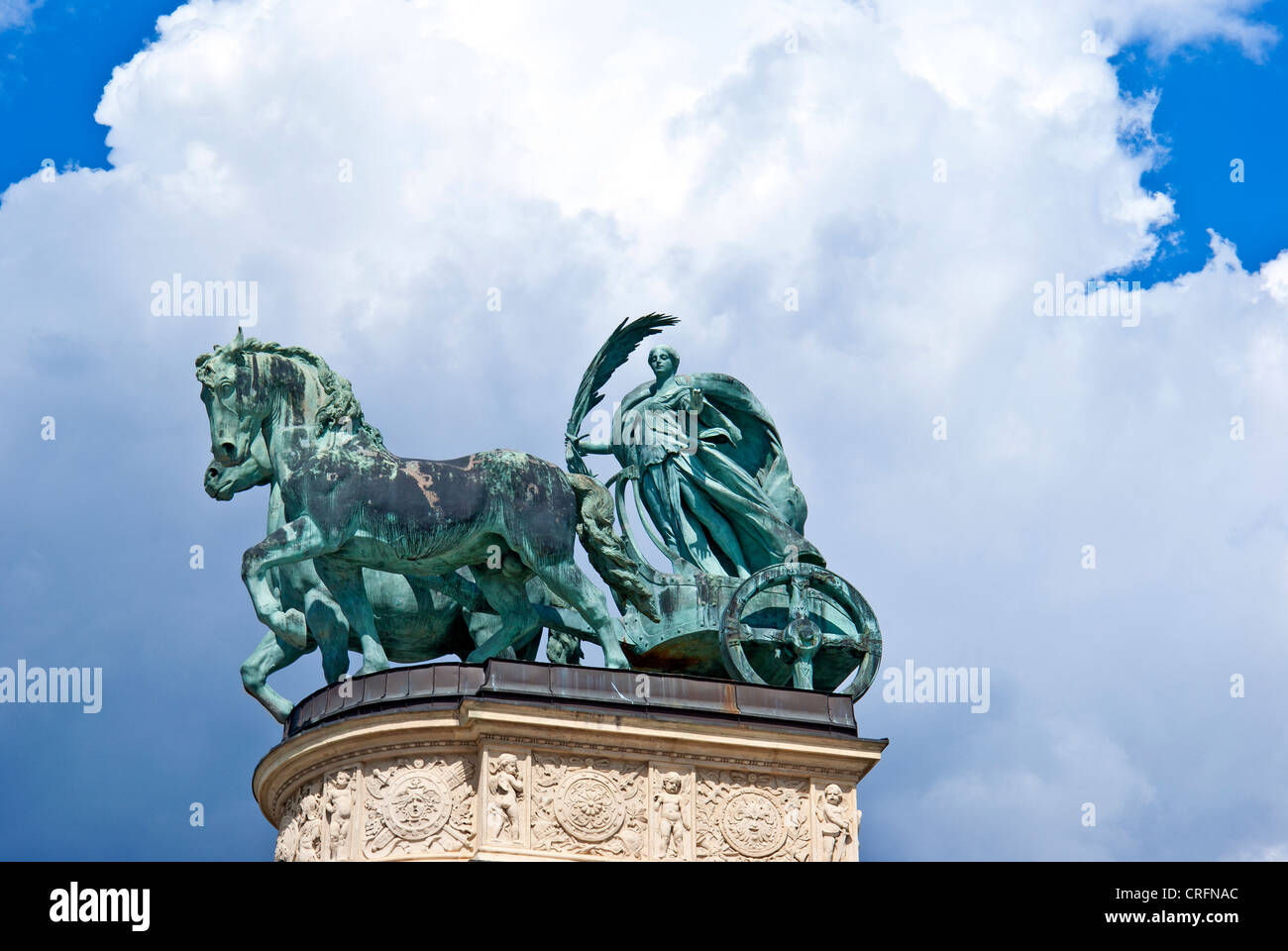 Statua di ferro a Piazza degli Eroi a Budapest, Ungheria Foto Stock