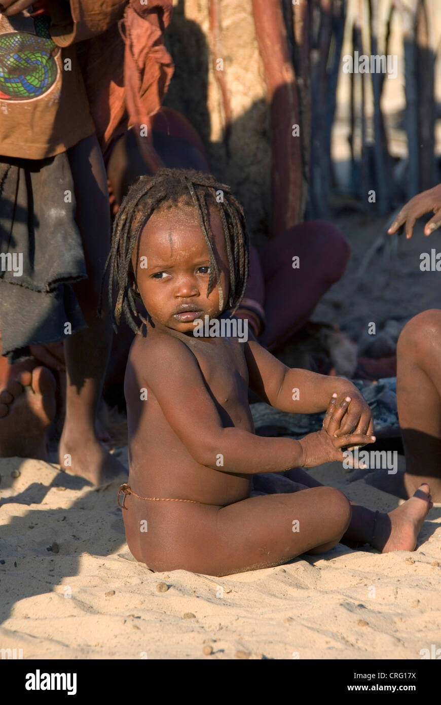 Il villaggio tradizionale di Purros, ragazza Himba, Namibia, Purros Foto Stock