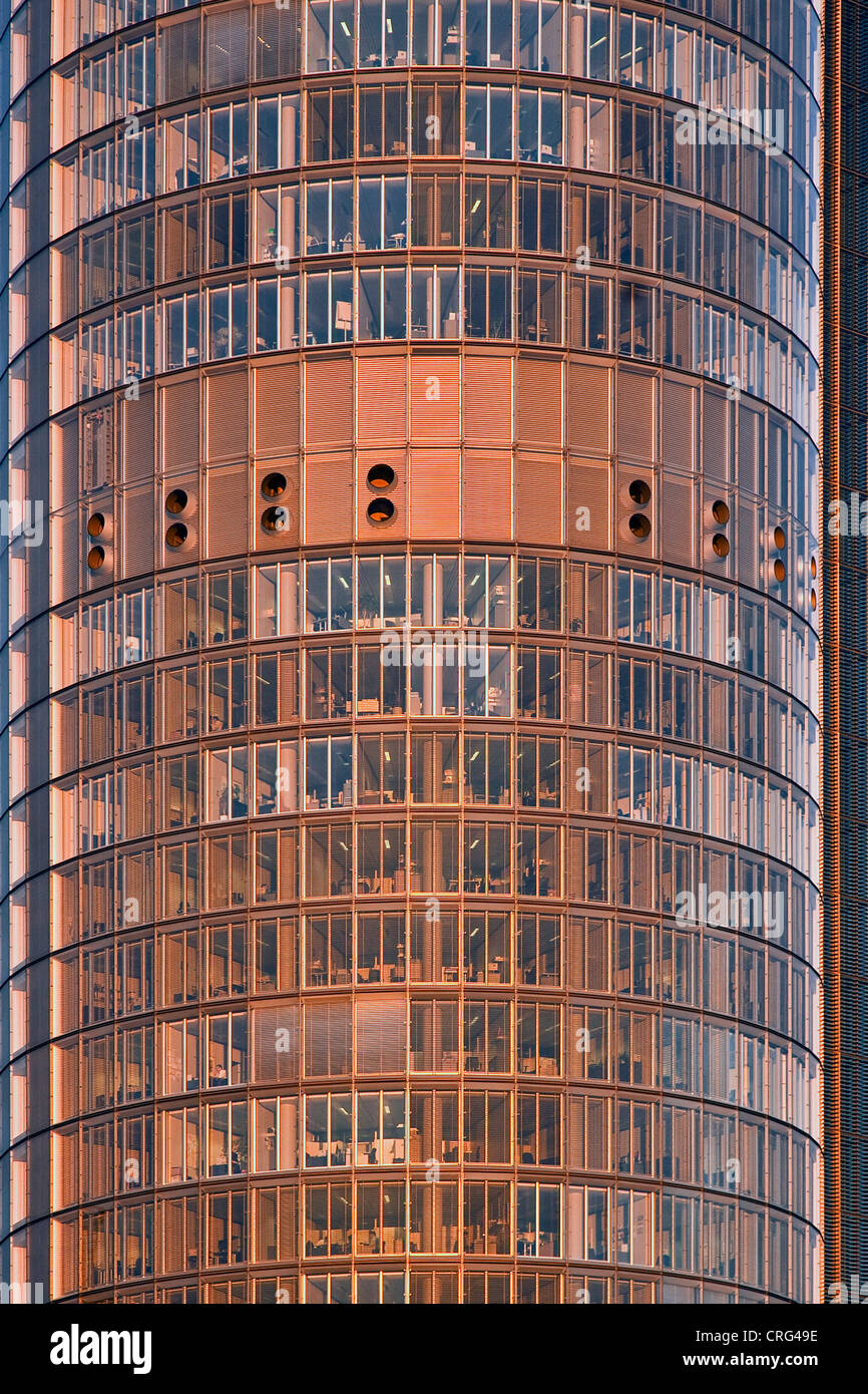 Dettaglio di RWE-torre, edificio più alto della regione della Ruhr, in Germania, in Renania settentrionale-Vestfalia, la zona della Ruhr, Essen Foto Stock