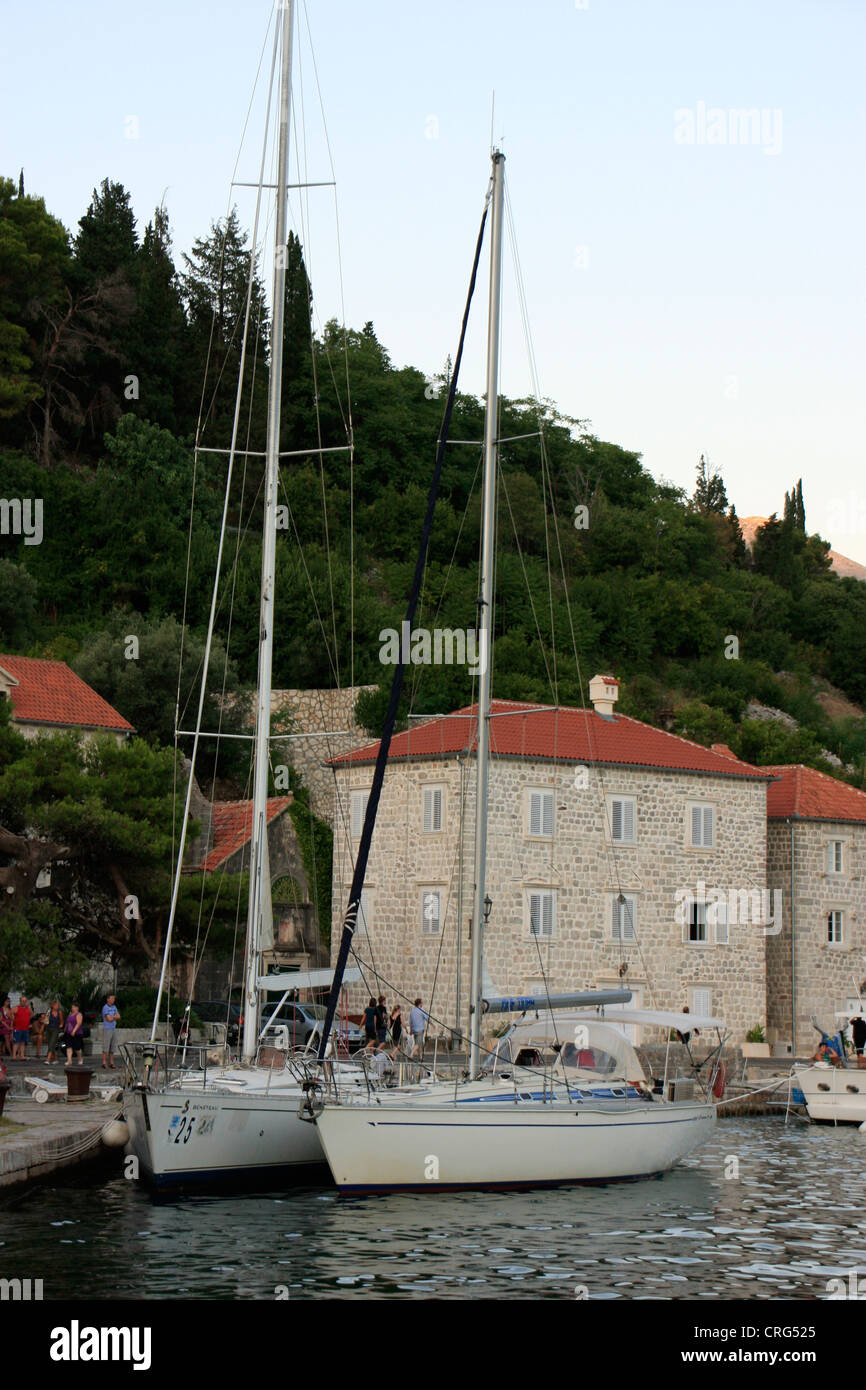 Barche a vela in Perast, Montenegro Foto Stock