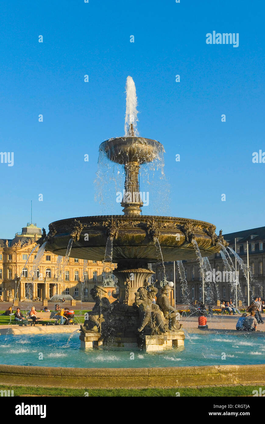 Fontana di fronte al castello Neues Schloss, GERMANIA Baden-Wuerttemberg, Stoccarda Foto Stock