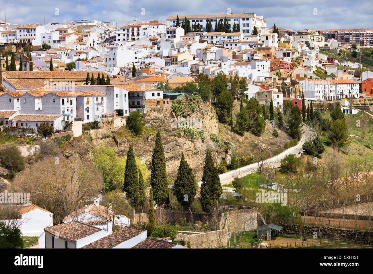 Scenic Città Bianca (Spagnolo: Pueblo Blanco) di Ronda su di una collina nella regione Andalusia, Spagna. Foto Stock