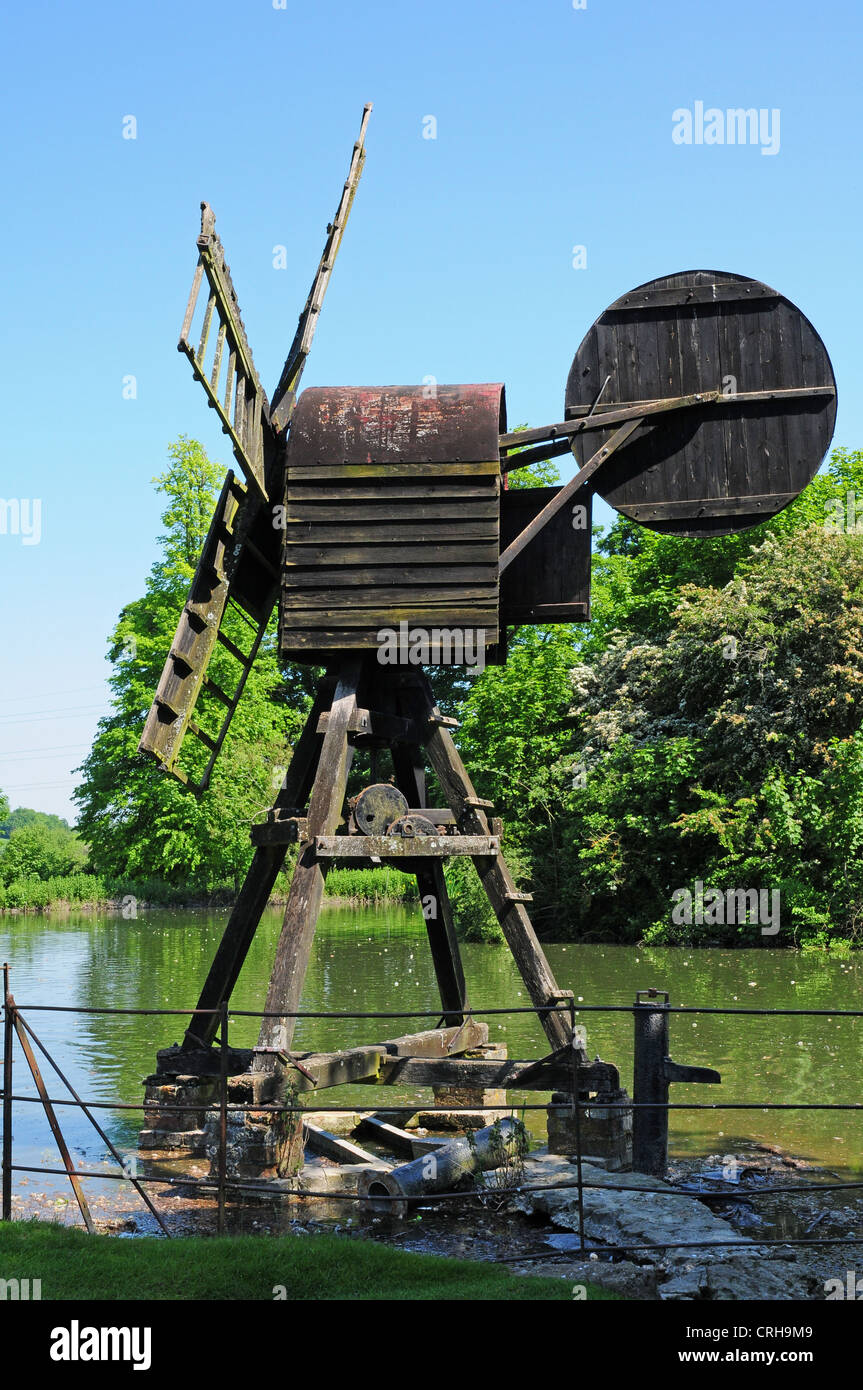 Il Windpump da Pevensey presso il Weald e Downlan Open Air Museum, Singleton. Foto Stock