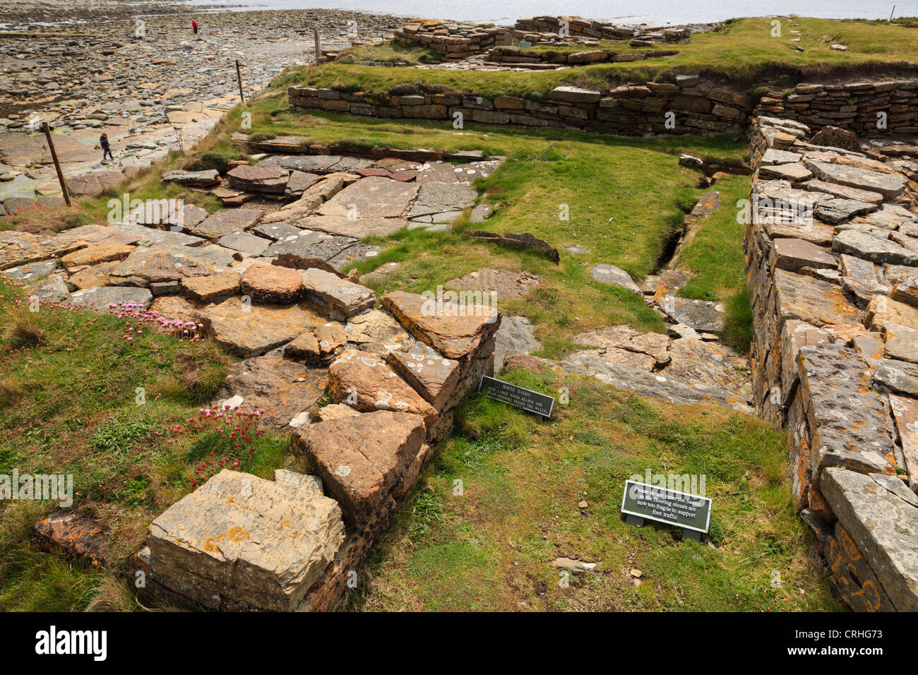 Resti di Norse sauna in un decimo secolo insediamento scavato sulla Brough di Birsay Isole Orcadi Scozia UK Gran Bretagna Foto Stock