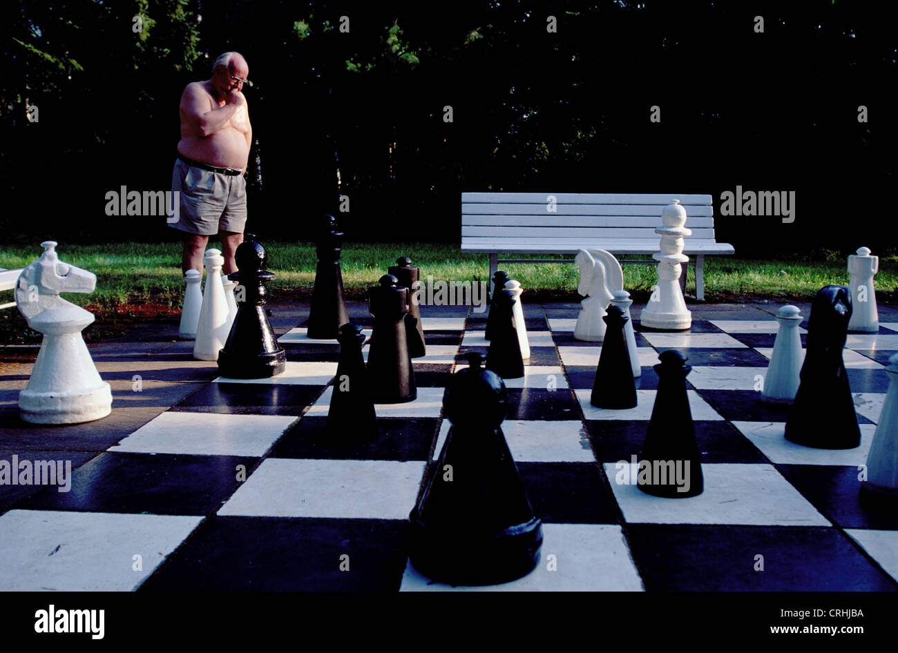 Berlino, Germania, giocatore di scacchi nella spiaggia di Wannsee Foto Stock