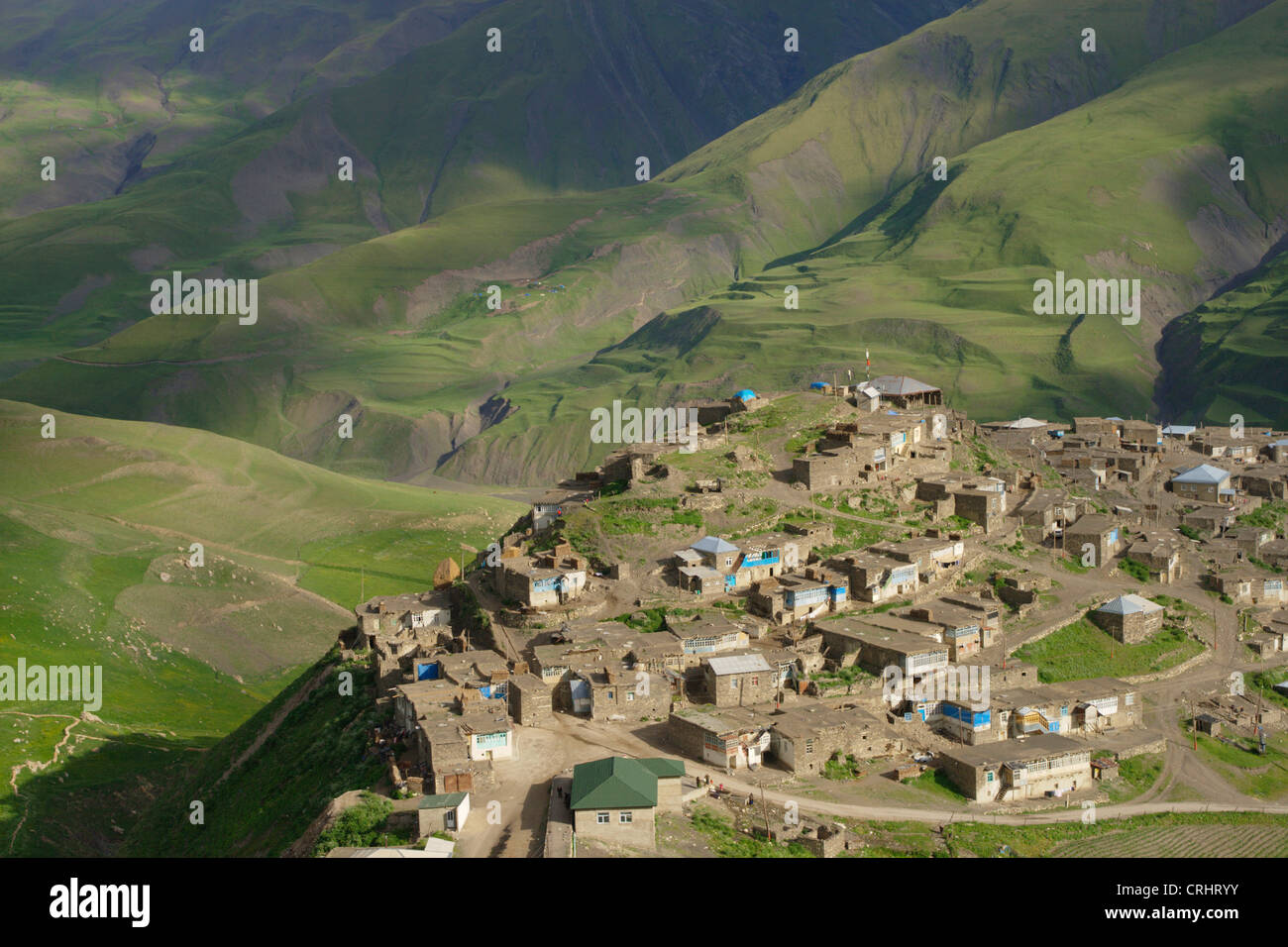 Villaggio di montagna Xinaliq nelle montagne del Caucaso, Azerbaigian Foto Stock