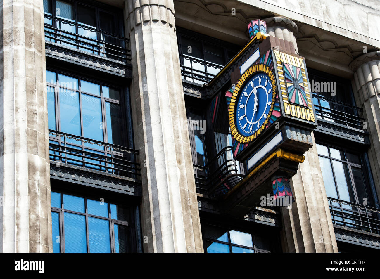 Peterborough corte art deco orologio . Fleet Street, Londra, Inghilterra Foto Stock