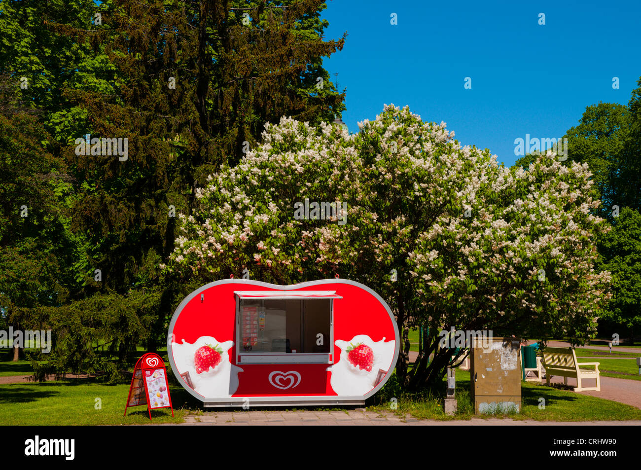 Ice Cream stand Pohjoispuisto avenue street central Pori Finlandia Europa Foto Stock