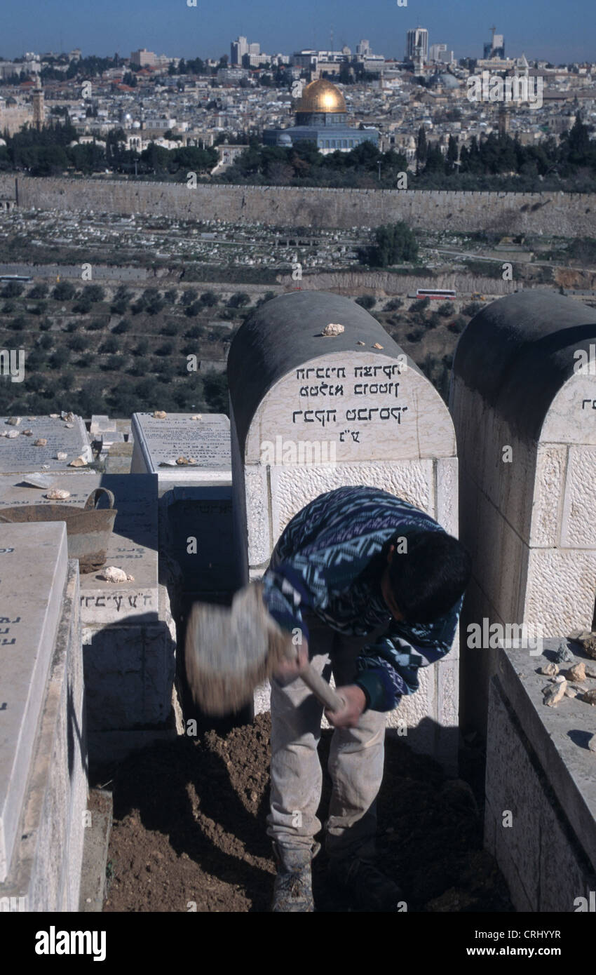 Cimitero sul Monte degli Ulivi al di fuori di Gerusalemme sfondo Foto Stock