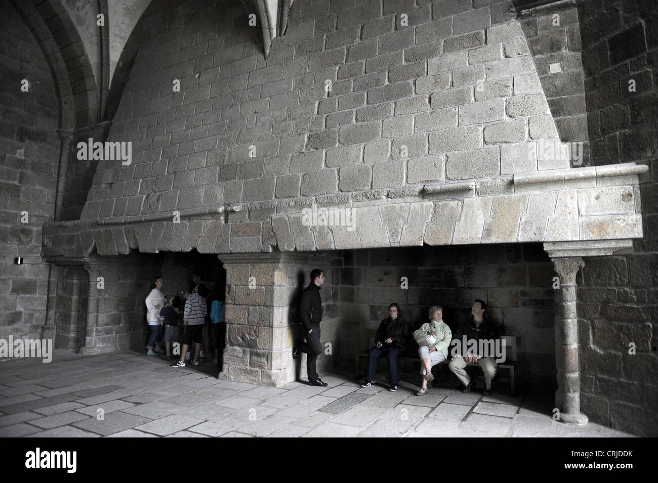 Mont Saint Michel Abbey interno della Marvel Refettorio caminetti Foto Stock