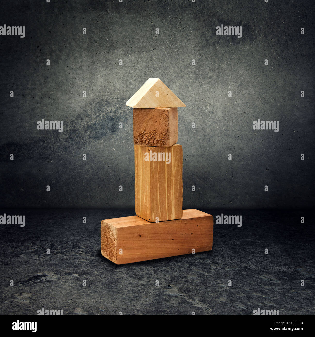 Mattone di legno puzzle in grigio obsoleti grunge camera in calcestruzzo Foto Stock