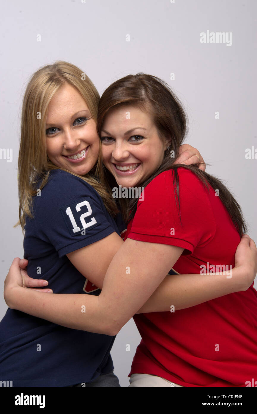American nuoto sincronizzato duet partner Mariya Koroleva e Maria Killman presso il Team USA Vertice dei supporti Foto Stock