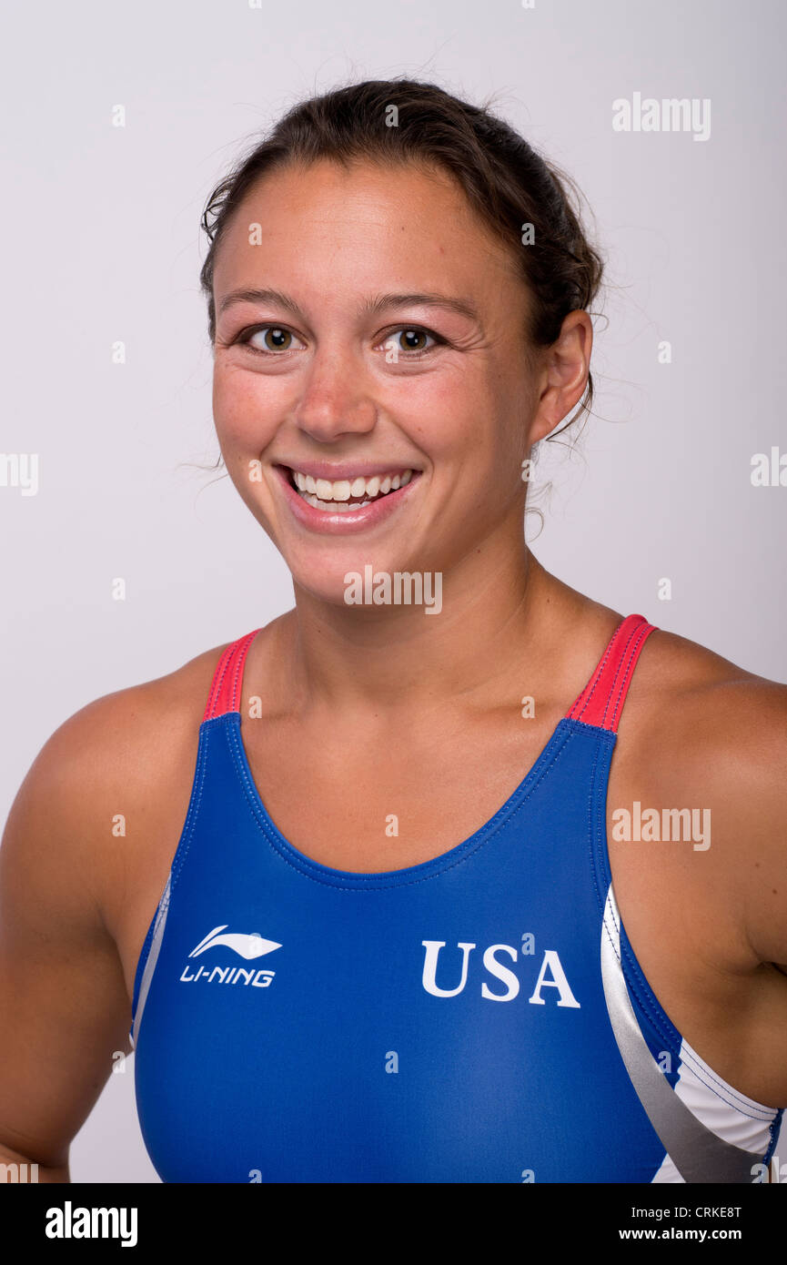 Donna americana diver Cassidy Krug presso il Team USA Media Summit a Dallas, TX in anticipo delle Olimpiadi di Londra 2012. Foto Stock
