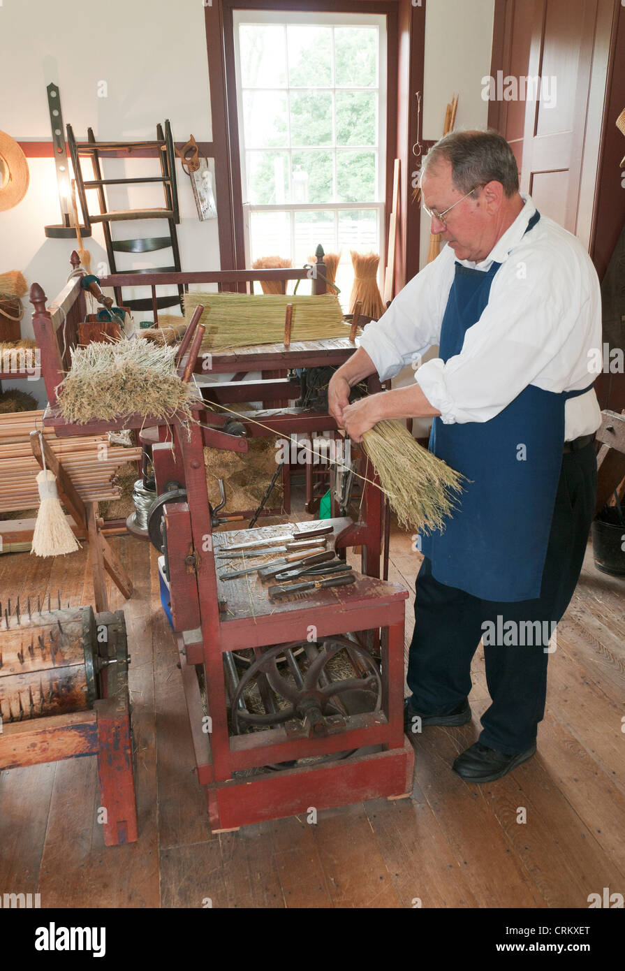 Il Kentucky, Shaker Borgo di Colle Ameno, fondata 1805, la più grande dell'America del restaurato Shaker village ginestra rendendo shop Foto Stock