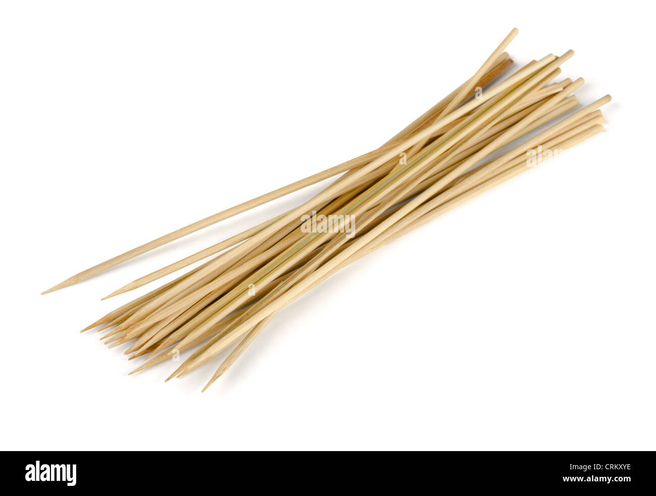 Bamboo spiedini di legno isolatred su bianco Foto Stock
