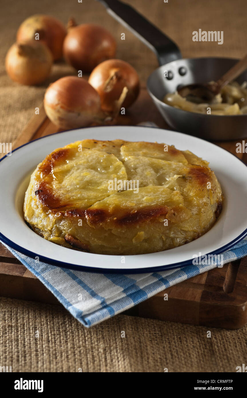 Welsh onion torta di patate e cipolle piatto Galles Food UK Foto Stock