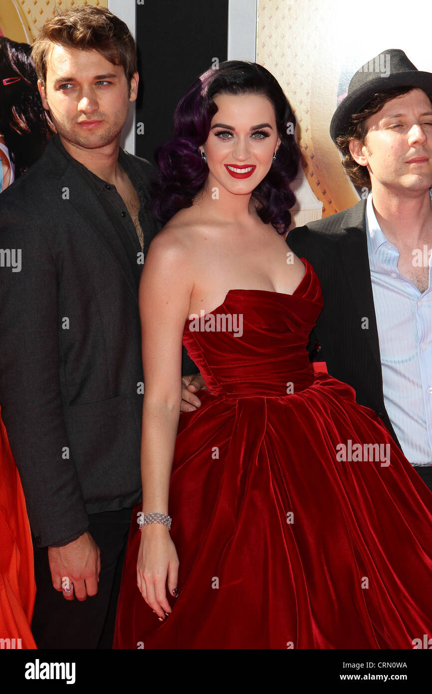 Katy Perry arriva alla premiere di 'Katy Perry: Parte di me' a Grauman's Chinese Theater su Giugno 26, 2012 a Hollywood. Foto Stock