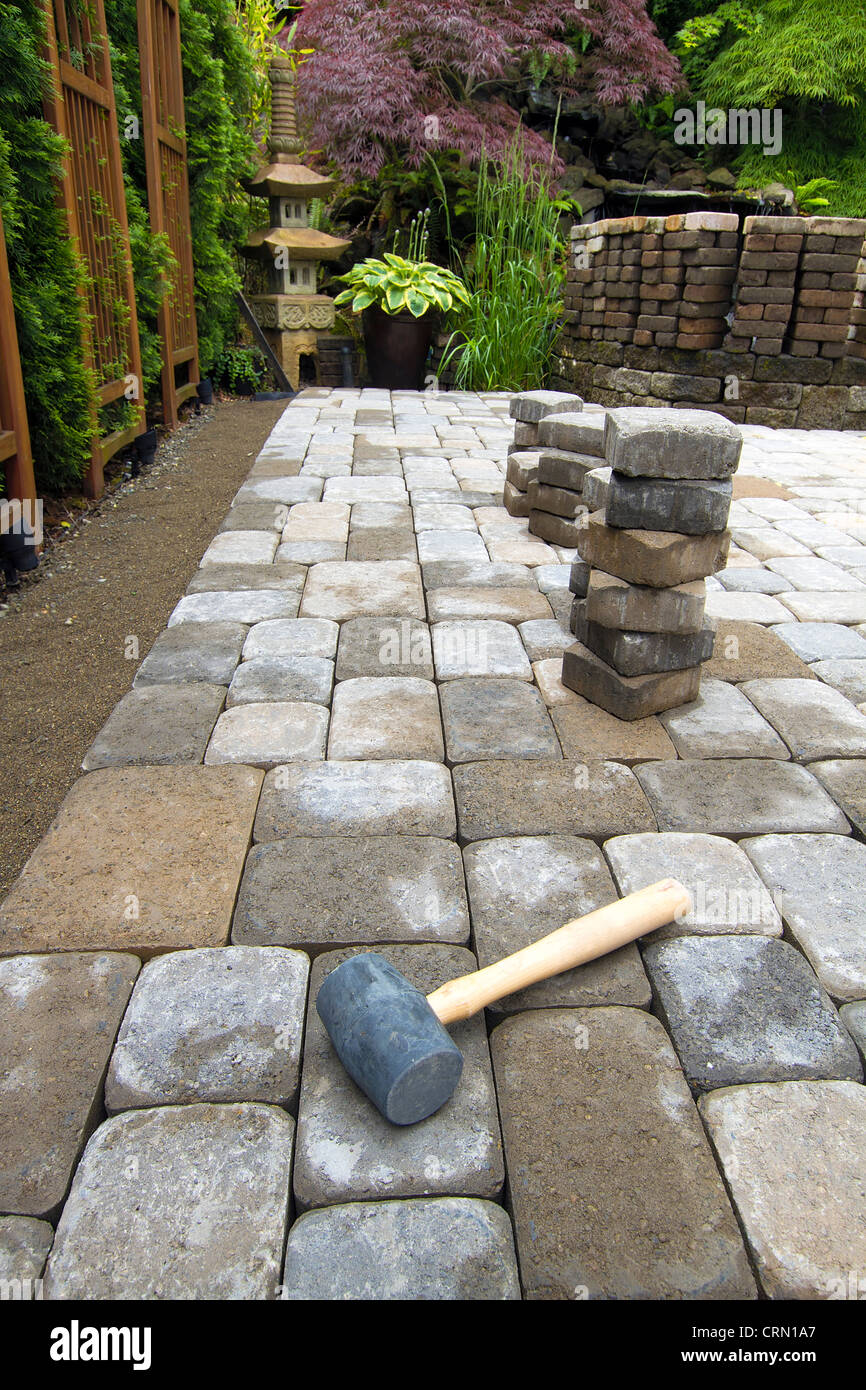 La posa di cemento Giardino Lastricatori Patio per Backyard Hardscape Landscaping Foto Stock