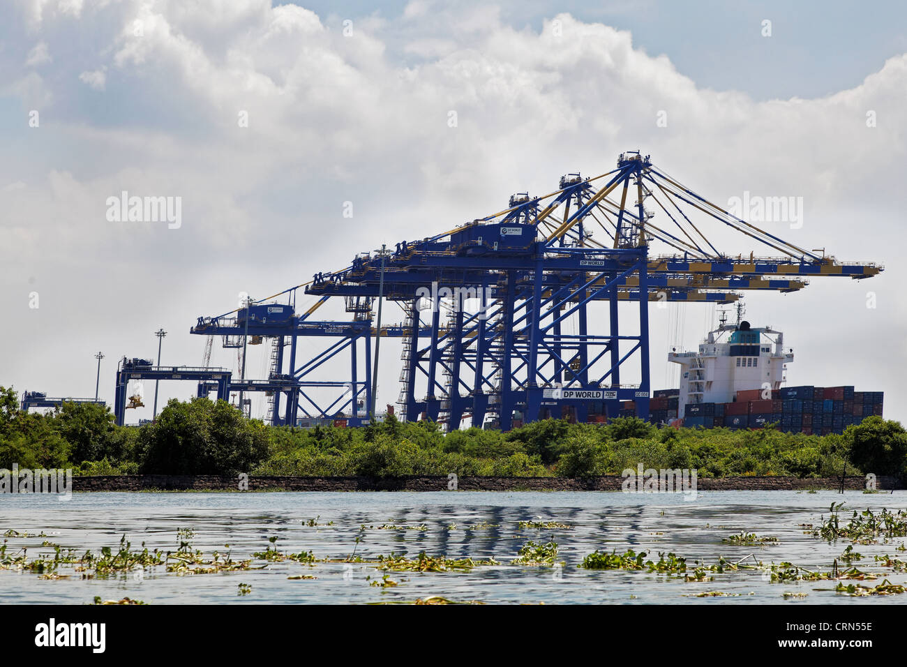 Paesaggio di Kochin terminal container del porto e dalle vie navigabili Foto Stock