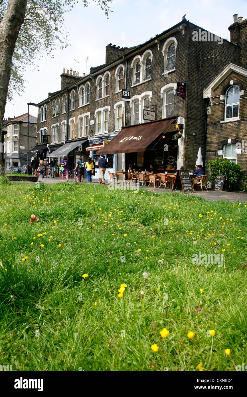 Gomiti cafe su Lauriston Road, South Hackney, Londra, Regno Unito Foto Stock