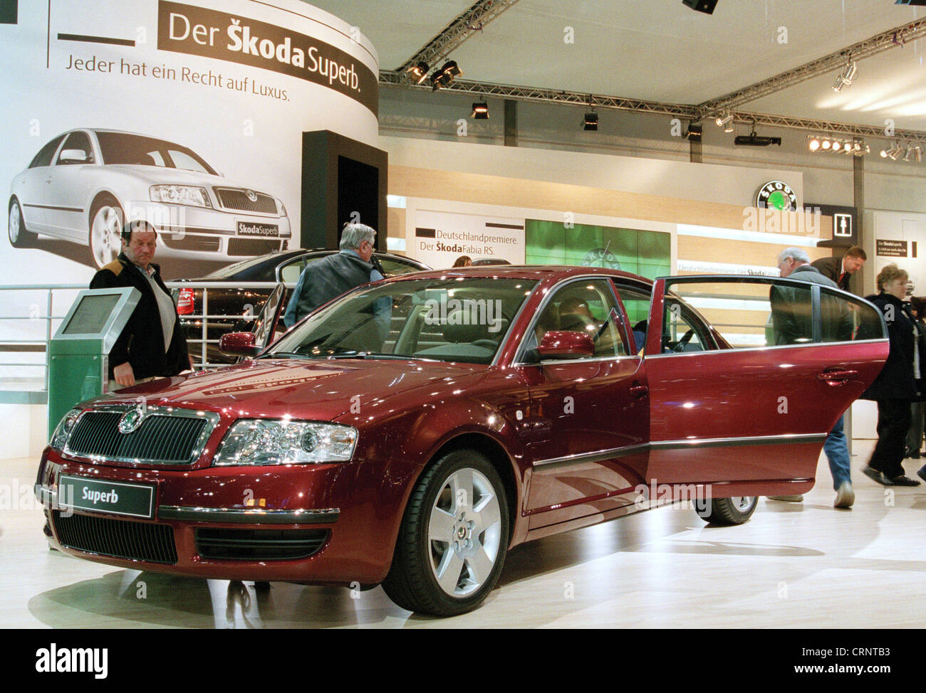 Skoda Superb modello mostrato sull'auto show AMI di Lipsia Foto Stock