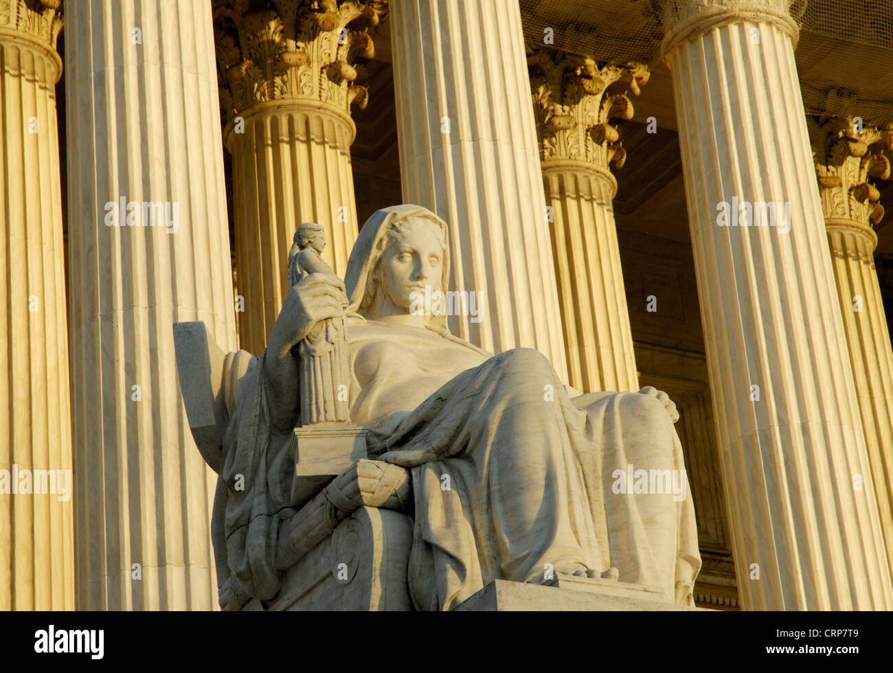 La Corte suprema degli Stati Uniti con la costruzione di contemplazione della statua della giustizia Foto Stock