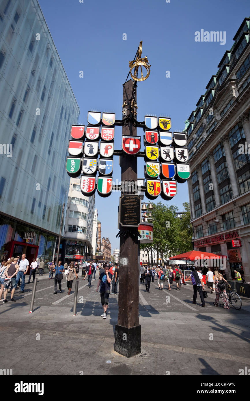 Tribunale svizzero post a Leicester Square, London, England, Regno Unito Foto Stock