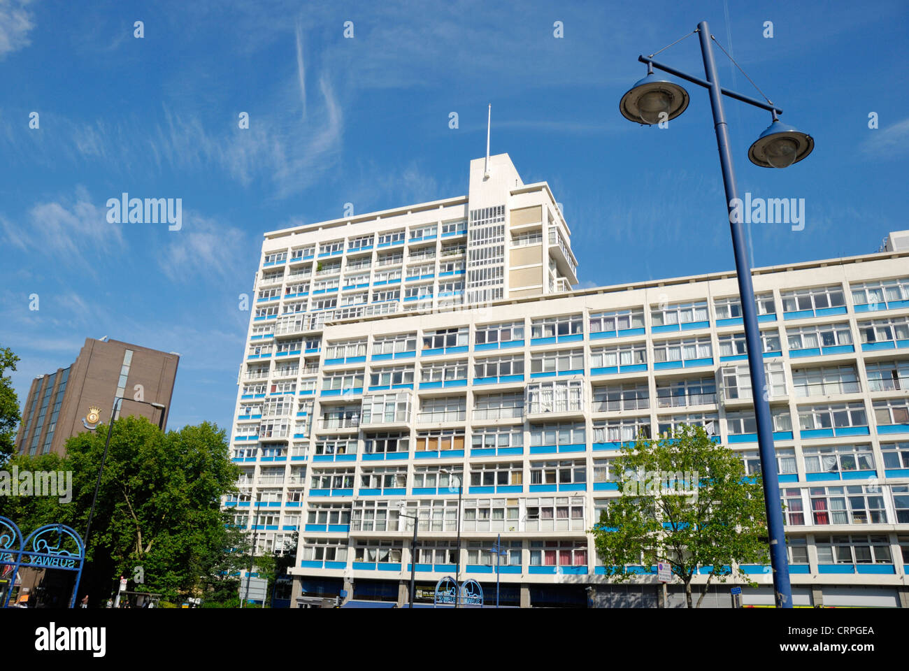 Un blocco di appartamenti del consiglio di Elephant e Castle. La South London zona è oggetto di un importante programma di riqualificazione. Foto Stock