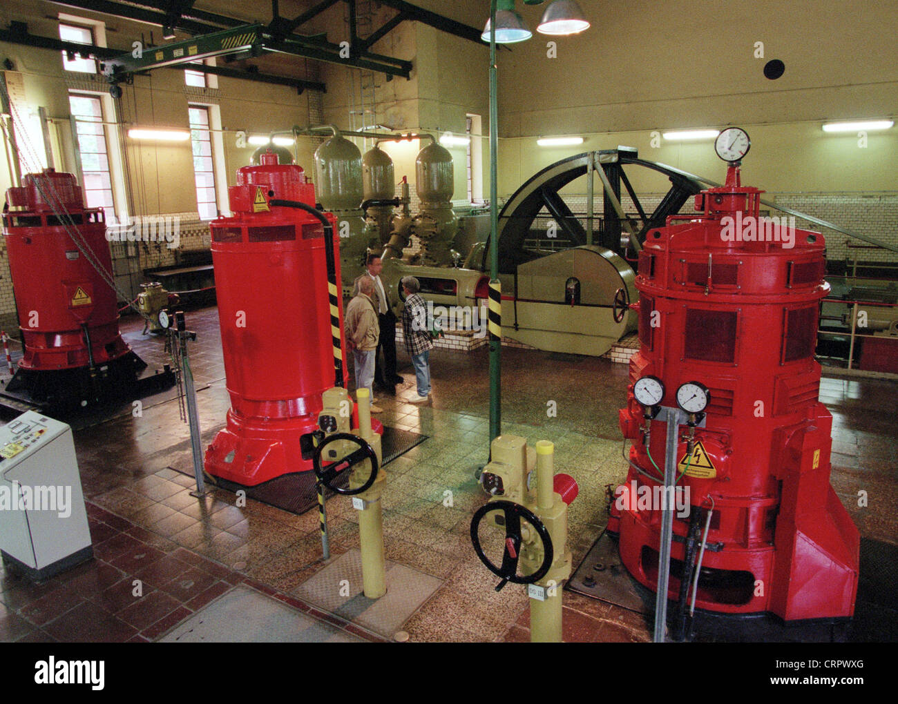 Storico delle pompe di liquame in una vecchia stazione di pompaggio. Foto Stock