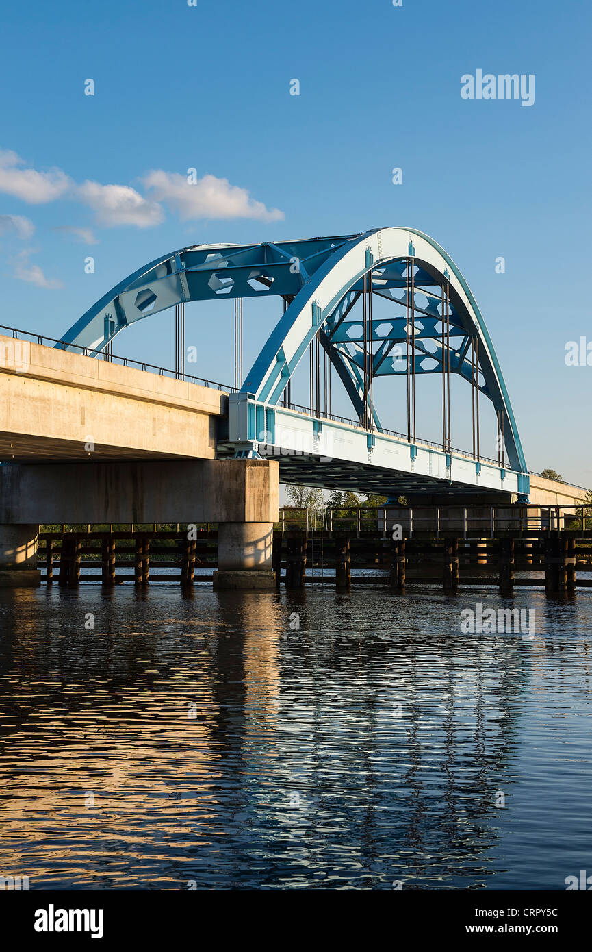 Arco in acciaio ponte del treno, Riverside, New Jersey, STATI UNITI D'AMERICA Foto Stock