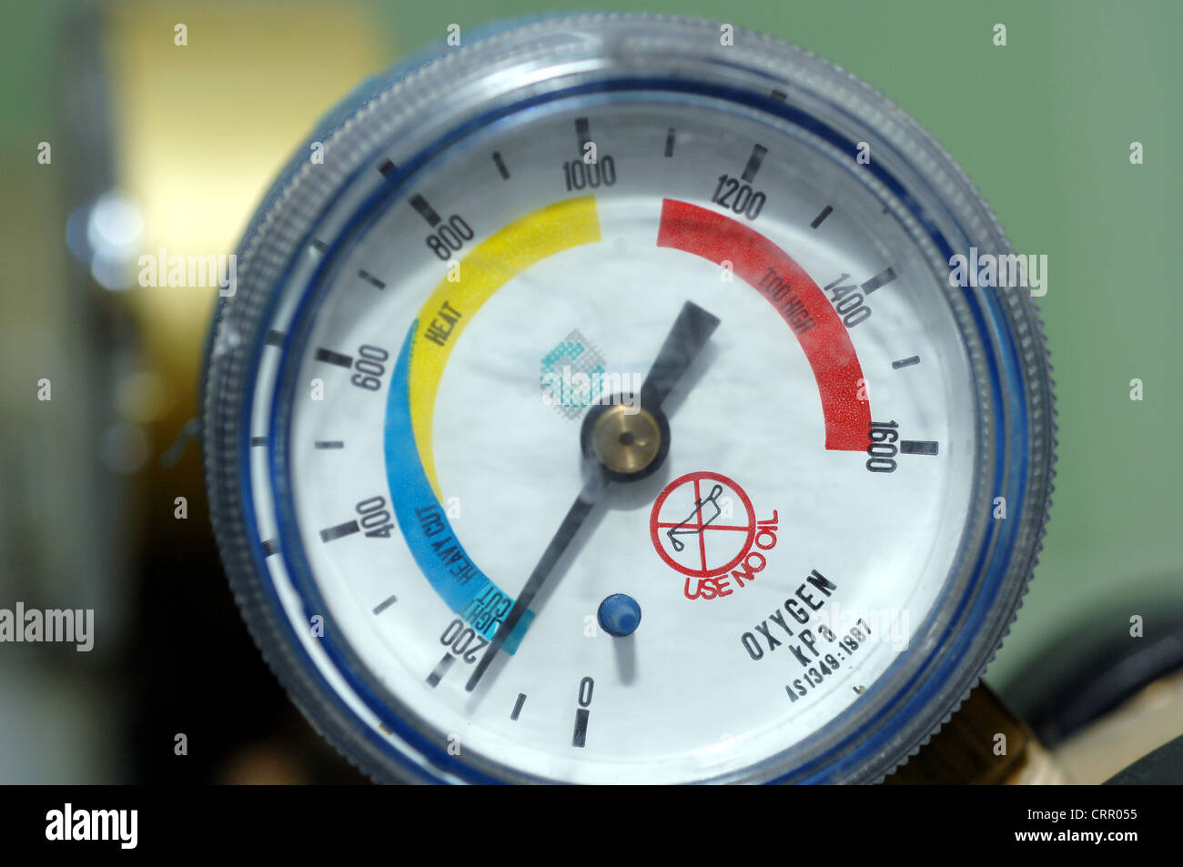 Close up di un misuratore di pressione per bombole di ossigeno Foto stock -  Alamy