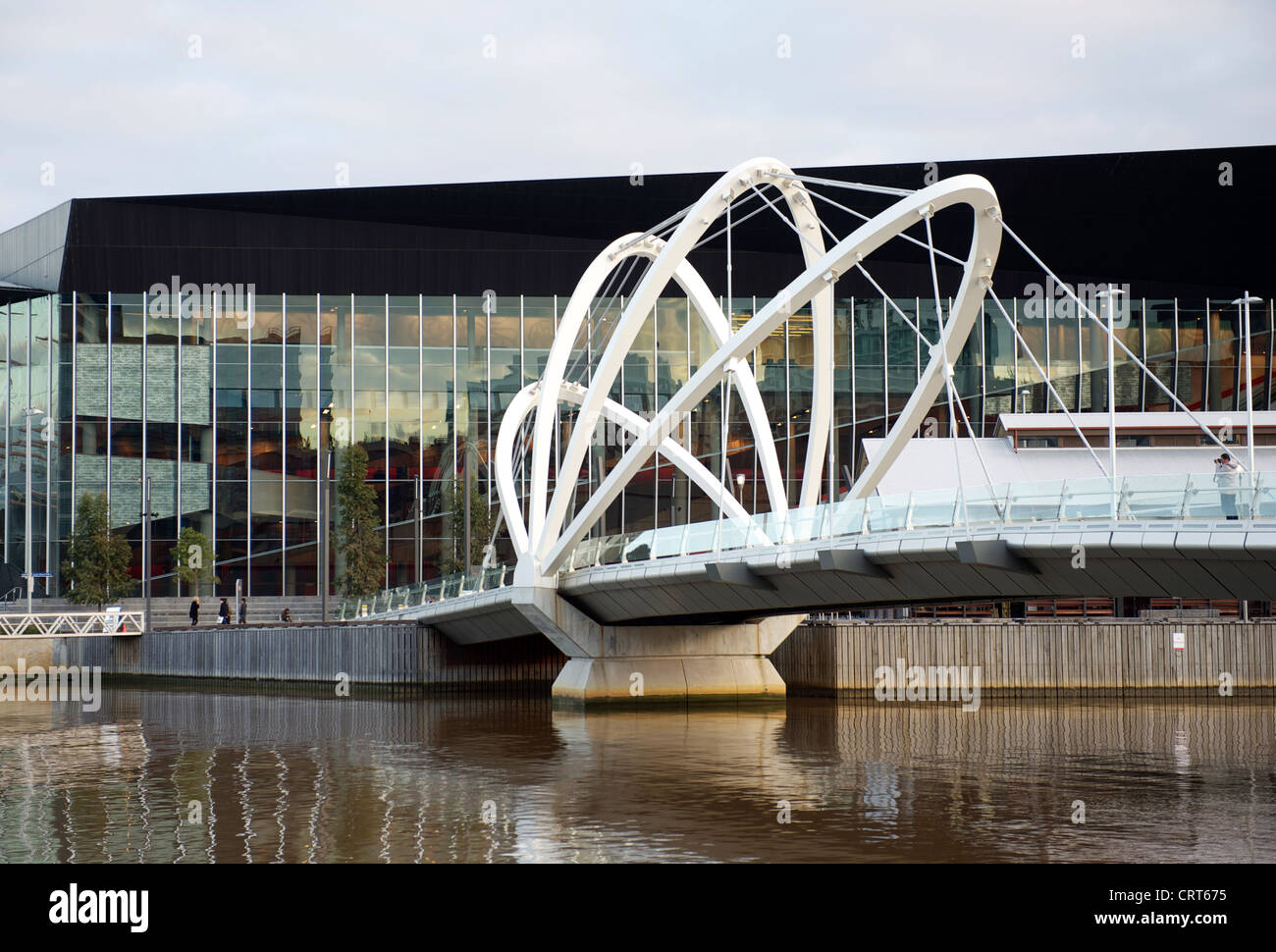 Ponte di gente di mare è la più recente attraversamento del fiume Yarra, collegando il Melbourne Convention Centre su Southwharf ai Docklands Foto Stock
